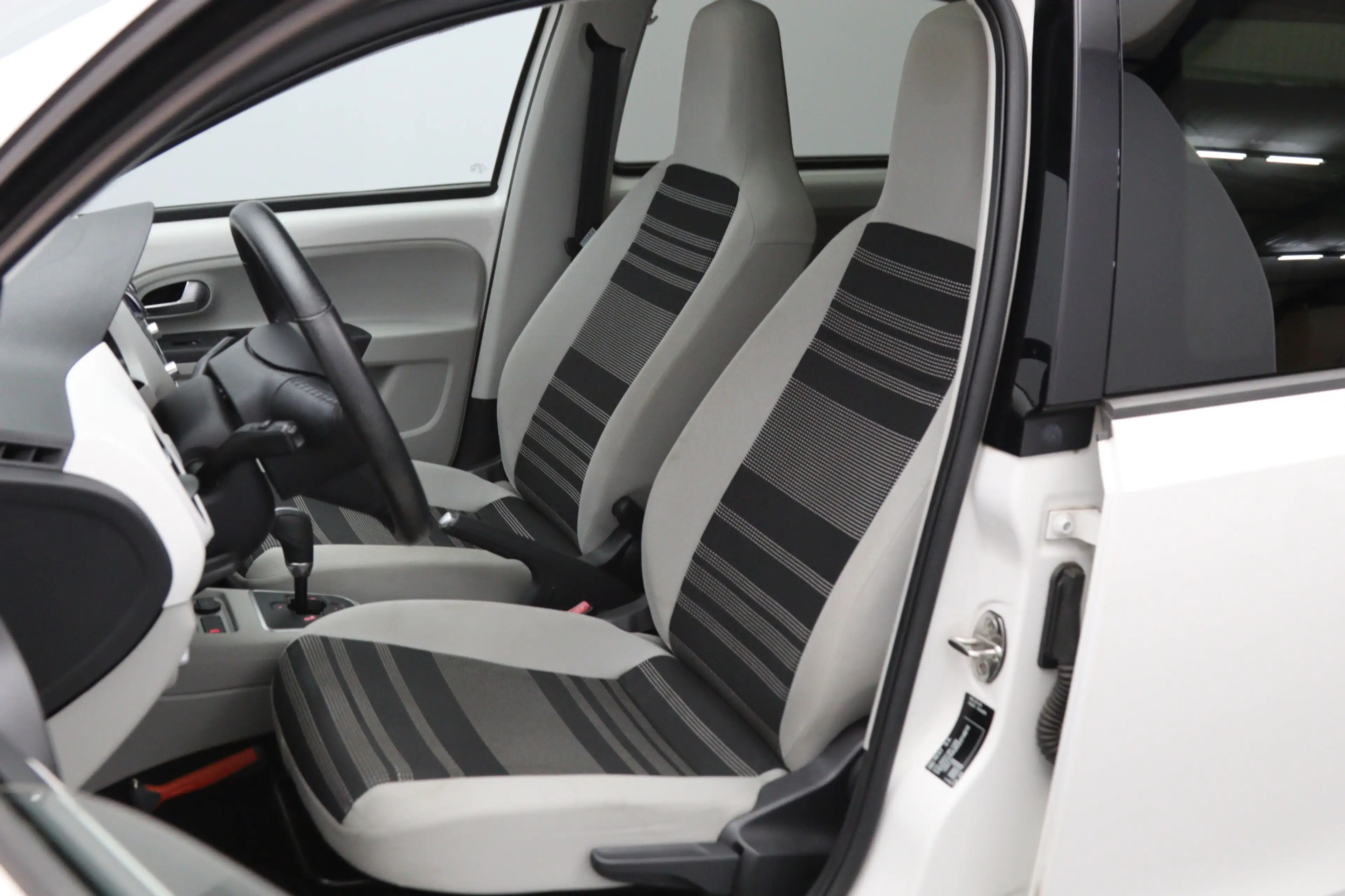 SEAT Mii 1.0 Automaat Chill Out, Panoramadak, Elek. Ramen, — photo 3