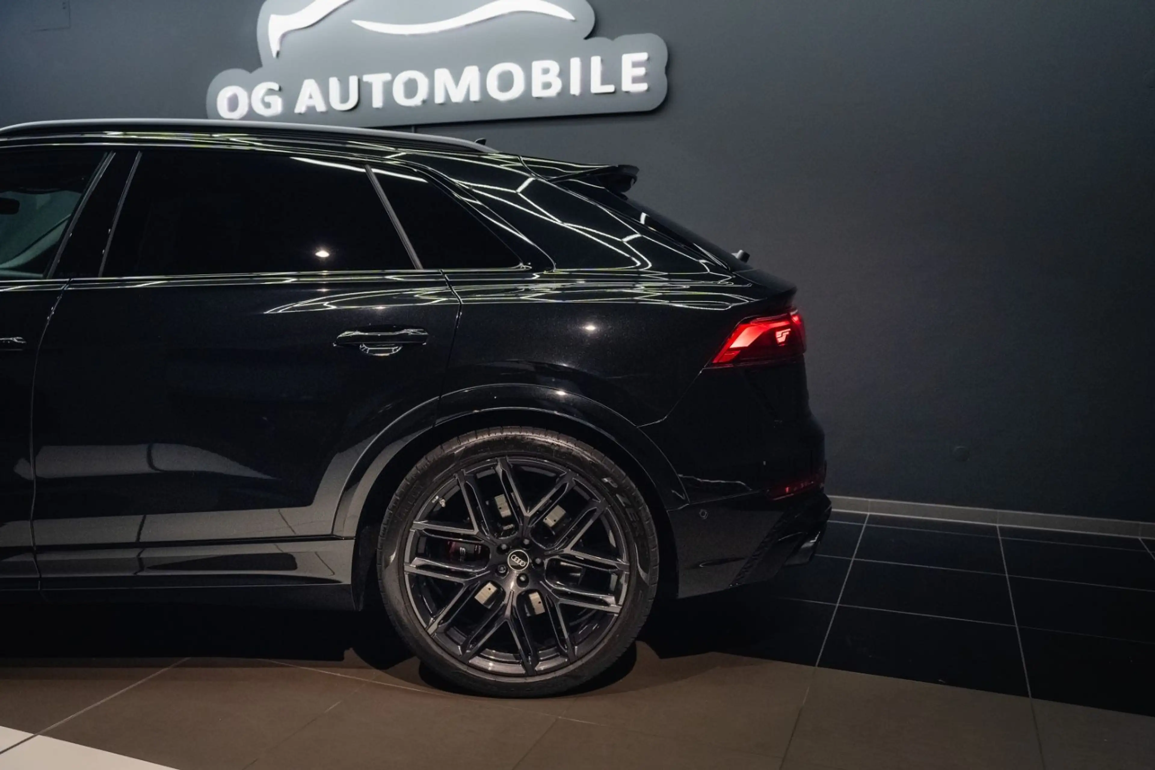 Audi RS Q8 4.0 TFSI quattro*B&O*HU*MASSAGE*360*AHK*UVM — photo 6