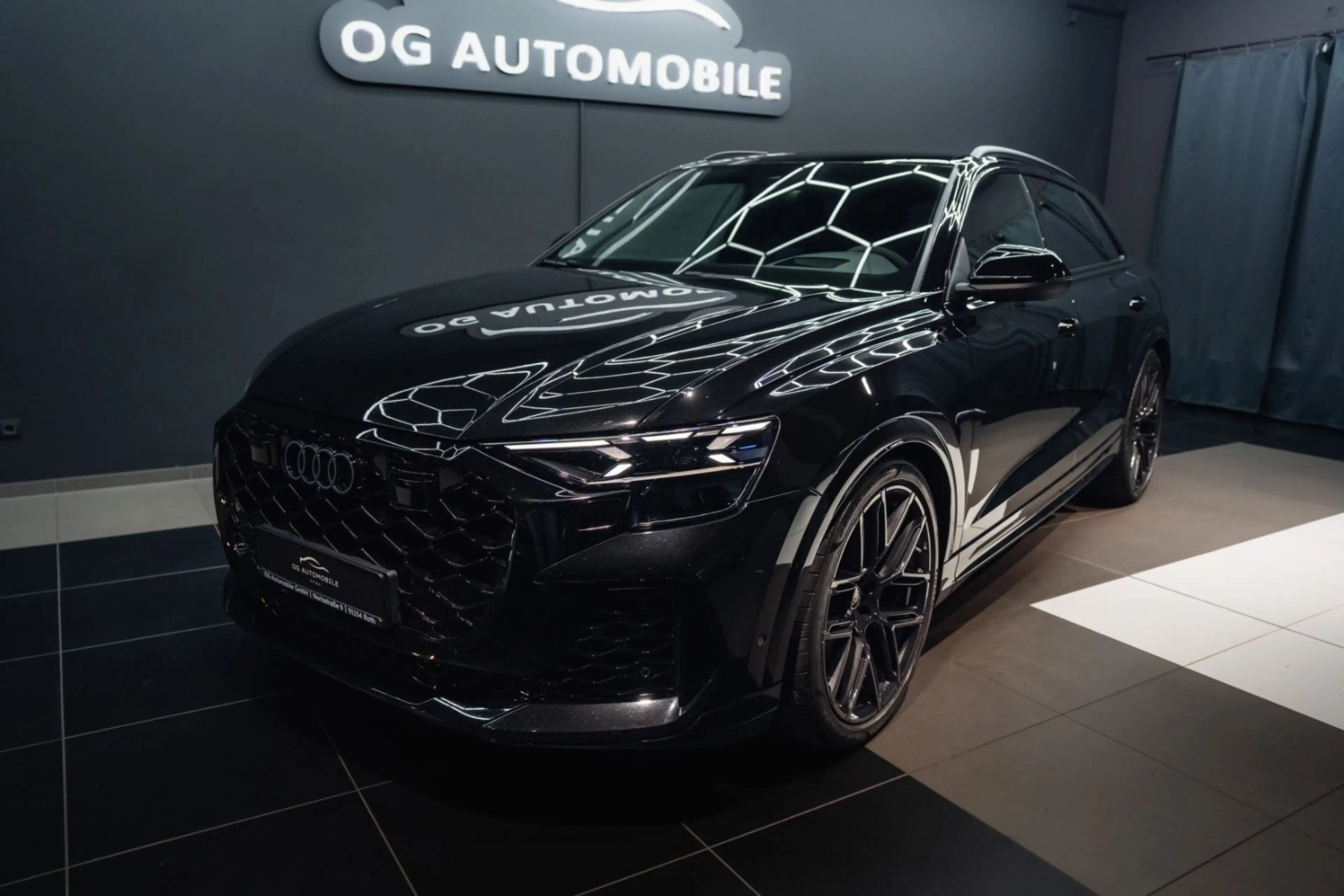 Audi RS Q8 4.0 TFSI quattro*B&O*HU*MASSAGE*360*AHK*UVM — photo 2