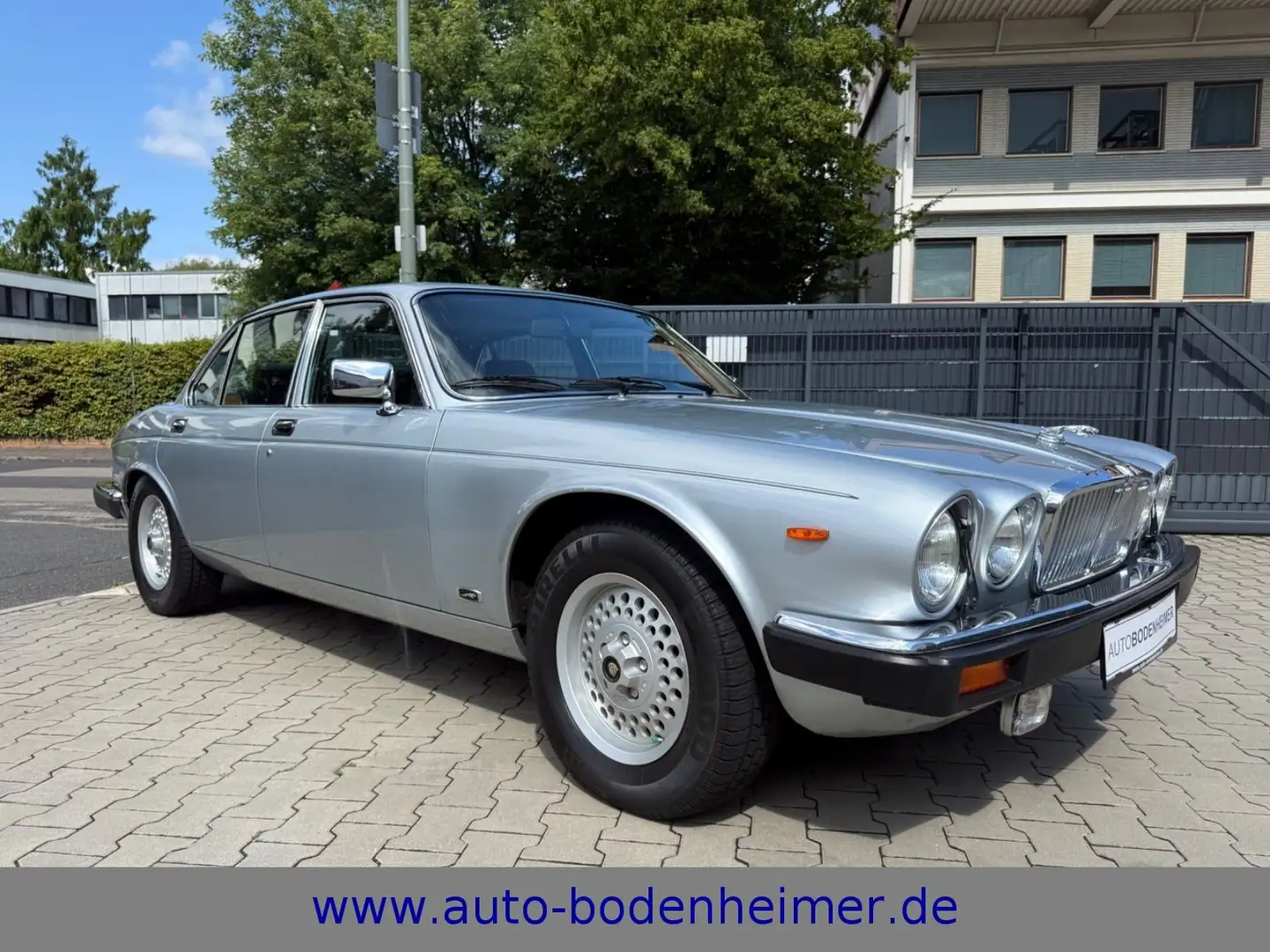 Jaguar XJ 12 5.3 V12 (XJ Serie III) Klima/ABS WGA Note 2 Silber - 1