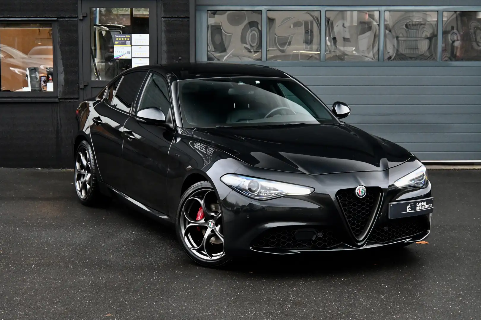 Alfa Romeo Giulia 2.0 - Camera - Keyless - Leder - Carplay - 19" Zwart - 2