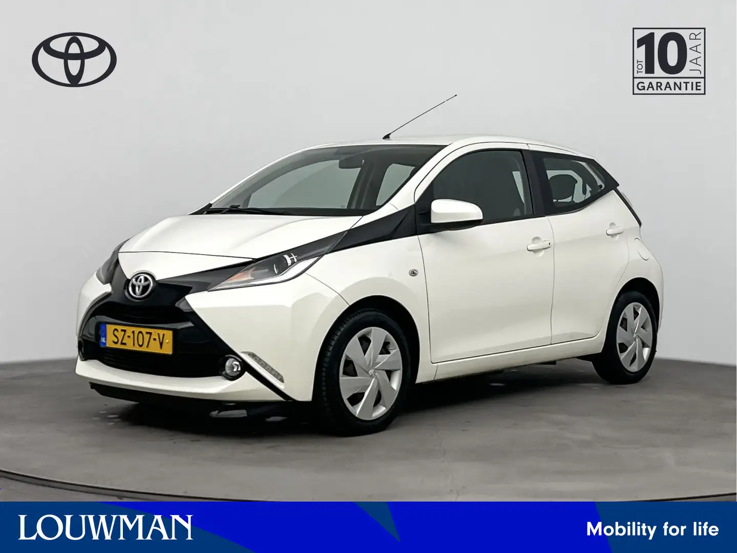 Toyota Aygo 1.0 VVT-i x-nav | Airco | Navigatie | Bianco - 1