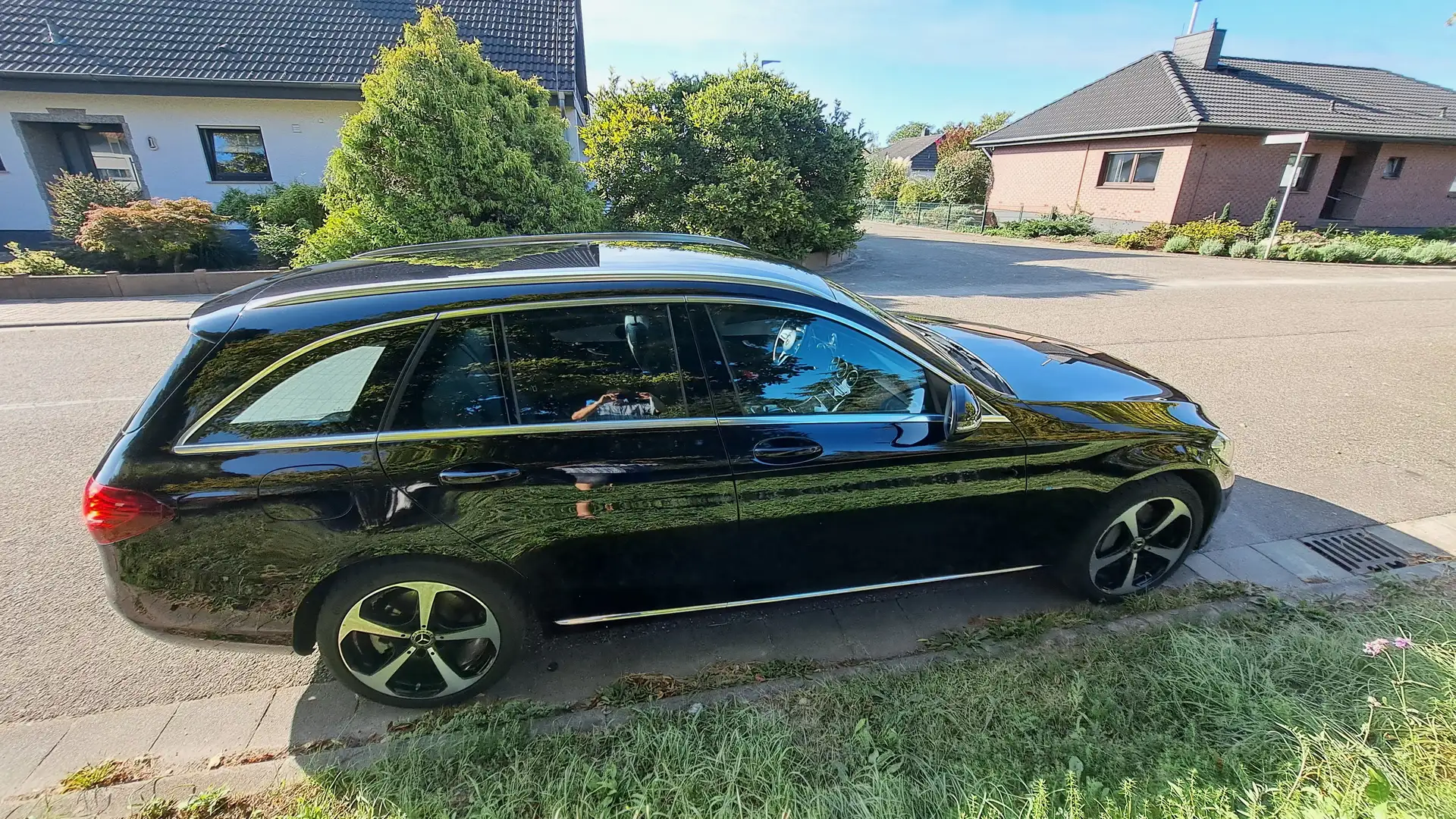 Mercedes-Benz C 300 C-Klasse T-Modell Plugin Hybrid e T 9G-TRONIC Avan Schwarz - 2