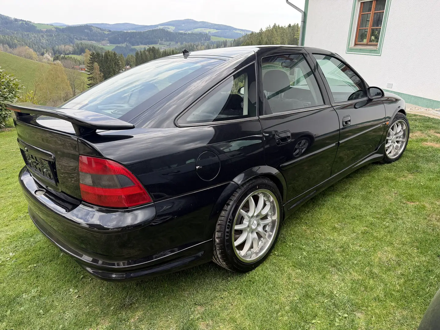 Opel Vectra CDX 2,5i V6 - 2