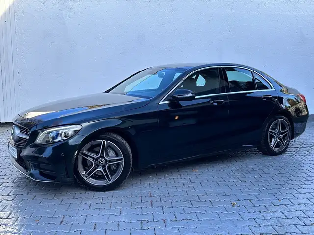Mercedes-Benz C 180 C180 CGI Lim. AMG-Line/Multibeam/Kamera/Shz/Sthz