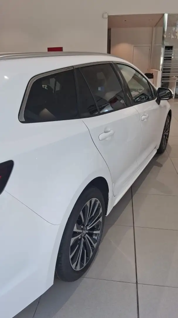 Toyota Corolla Touring Sports 200H Style Edition Blanco - 2
