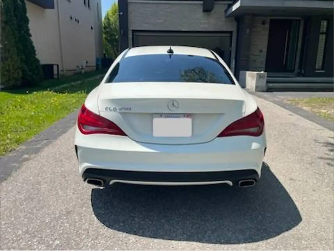 Mercedes-Benz CLA снимка Mercedes-Benz CLA