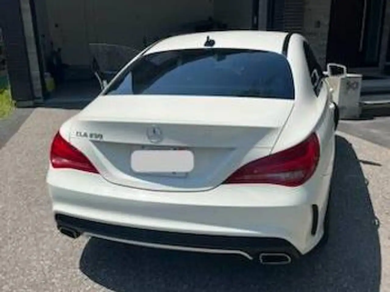 Mercedes-Benz CLA снимка Mercedes-Benz CLA