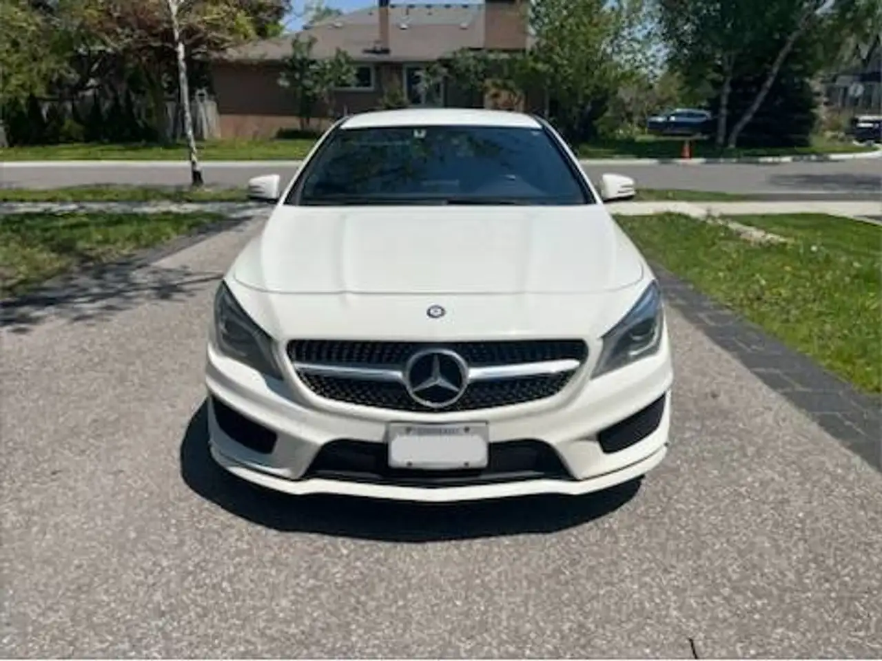 Mercedes-Benz CLA снимка Mercedes-Benz CLA