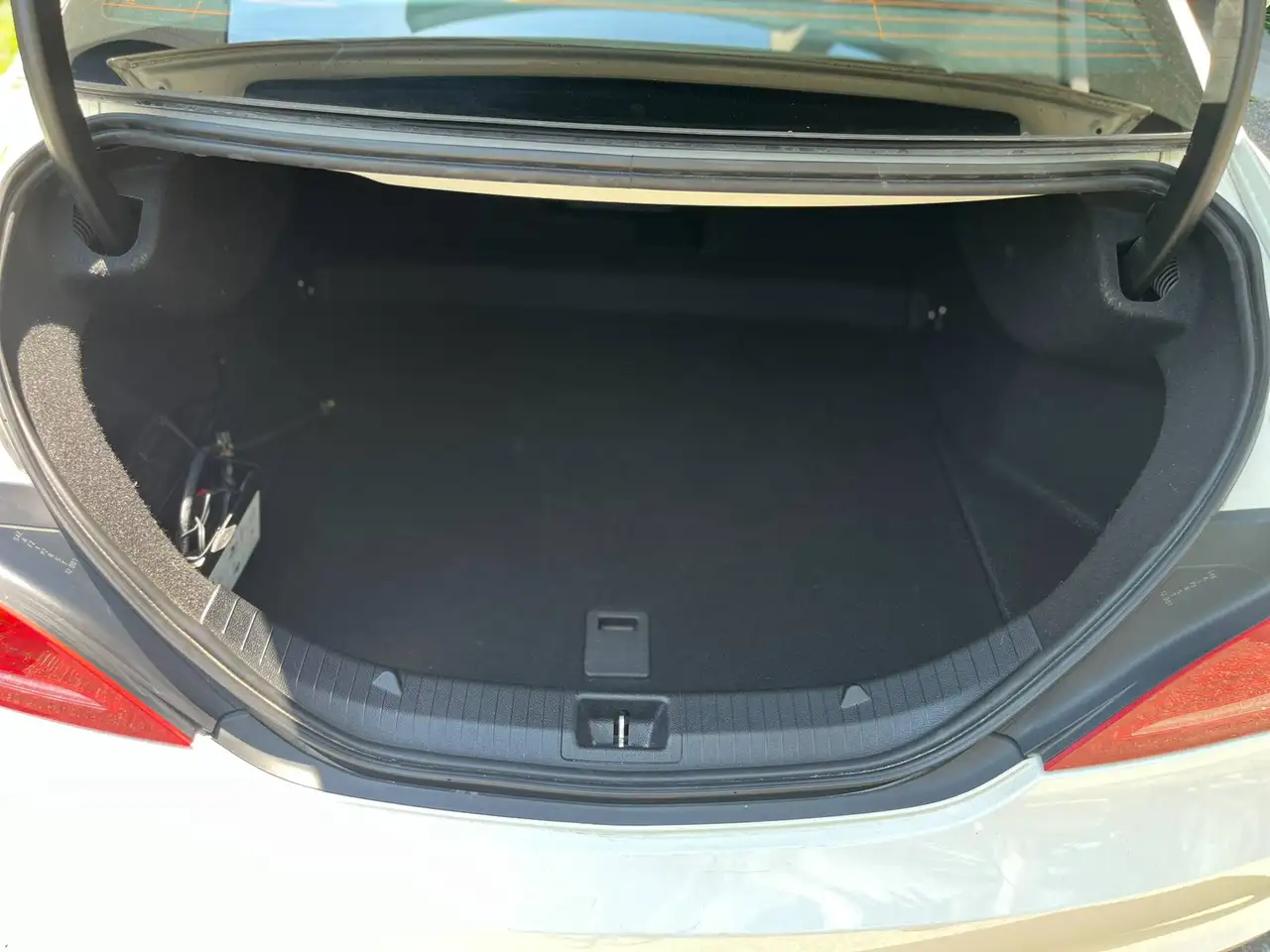 Mercedes-Benz CLA снимка Mercedes-Benz CLA