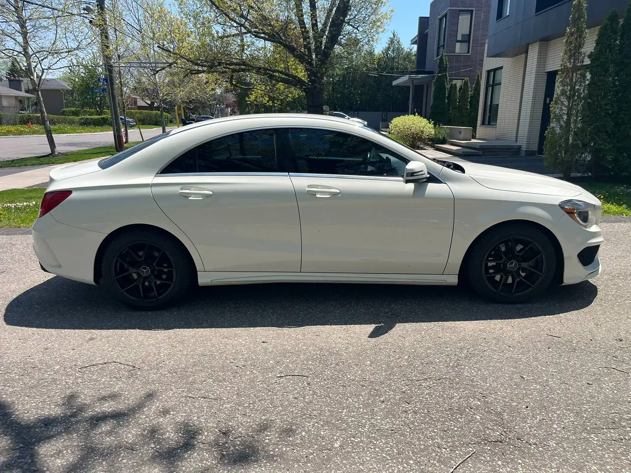 Mercedes-Benz CLA снимка Mercedes-Benz CLA