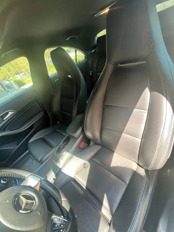 Mercedes-Benz CLA снимка Mercedes-Benz CLA