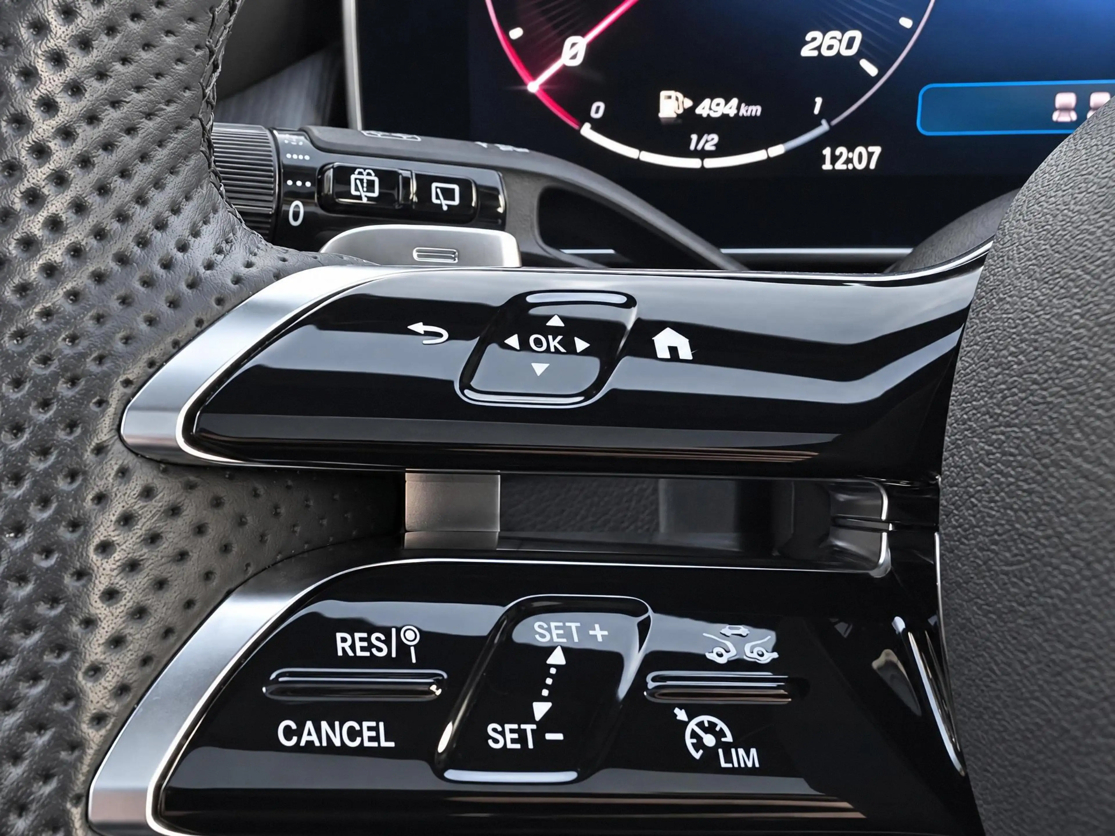 Mercedes-Benz GLC 300 300e 4MATIC Business Line — photo 4