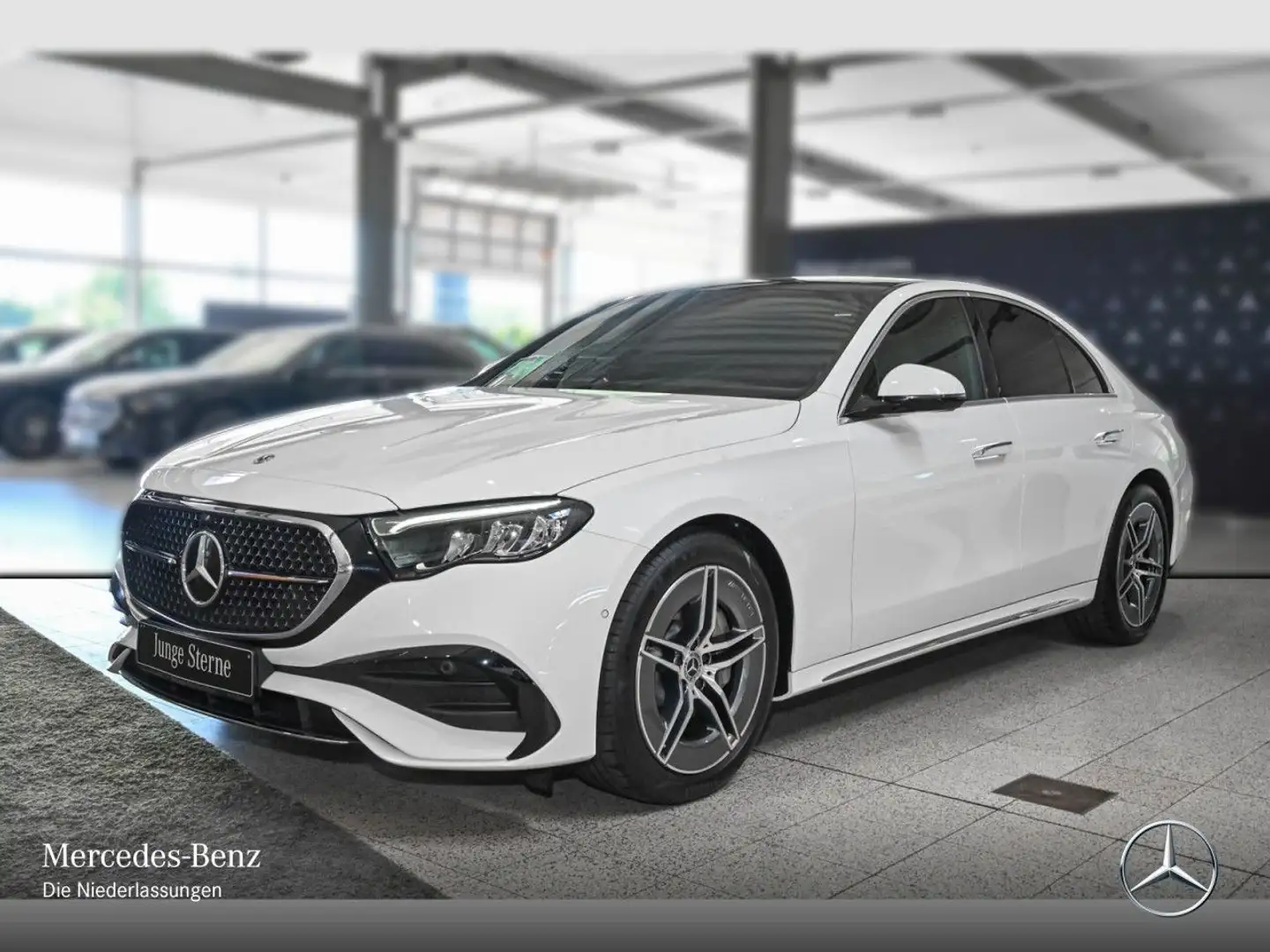 Mercedes-Benz E 220 d AMG Pano Distr. LED AHK Kamera Totwinkel Weiß - 2