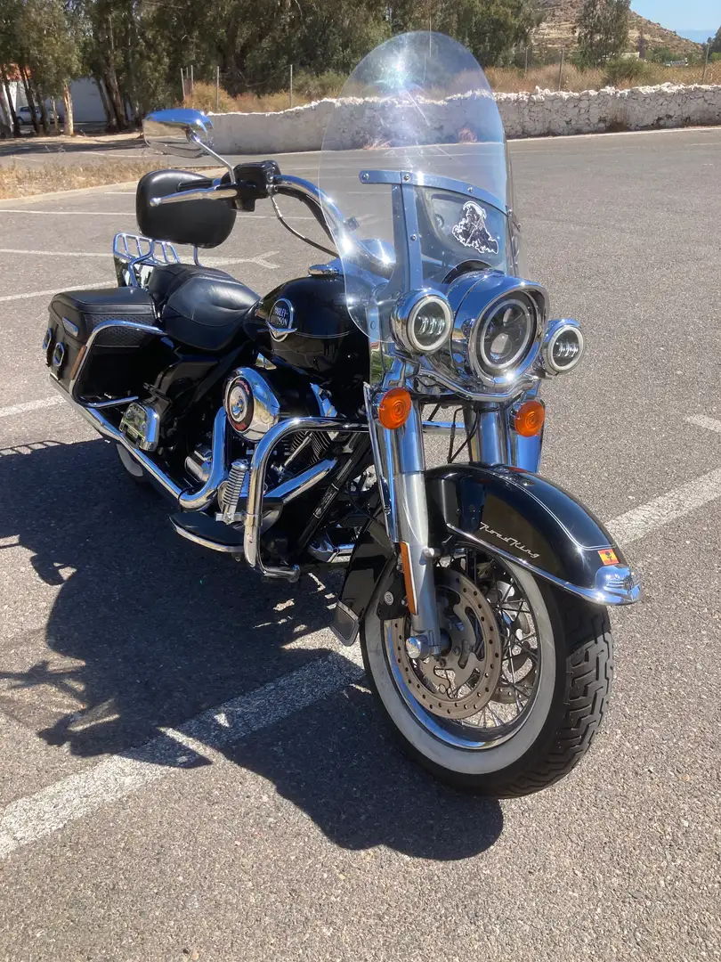Harley-Davidson Road King Touring FLHRC Negro - 2