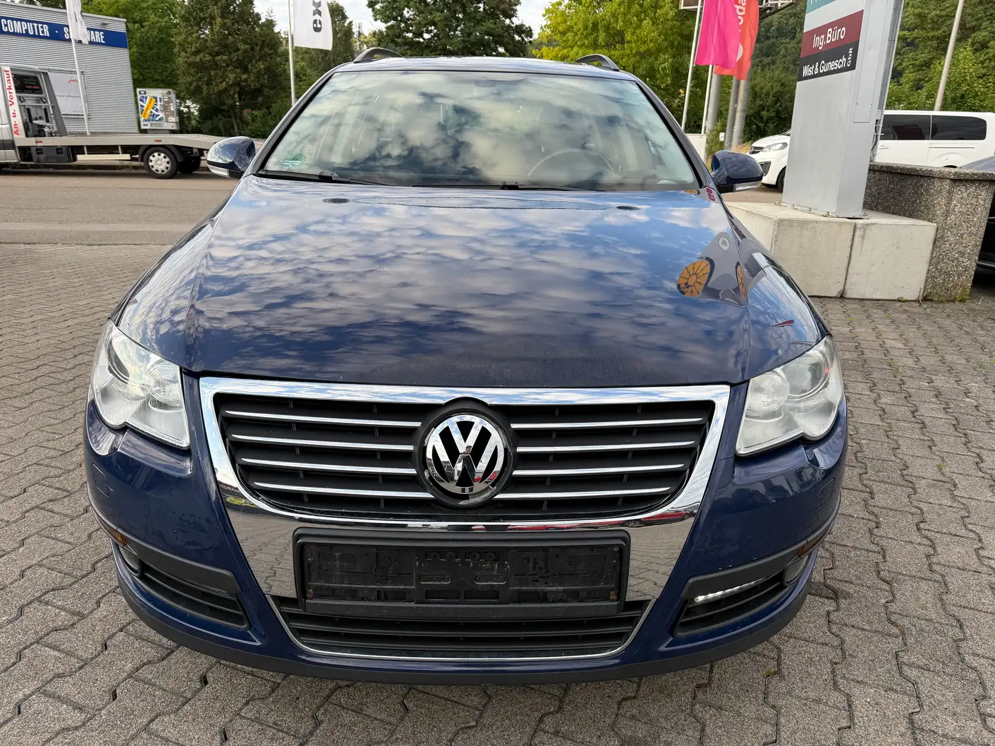 Volkswagen Passat Variant Trendline Automatik Navi Xenon Blau - 2