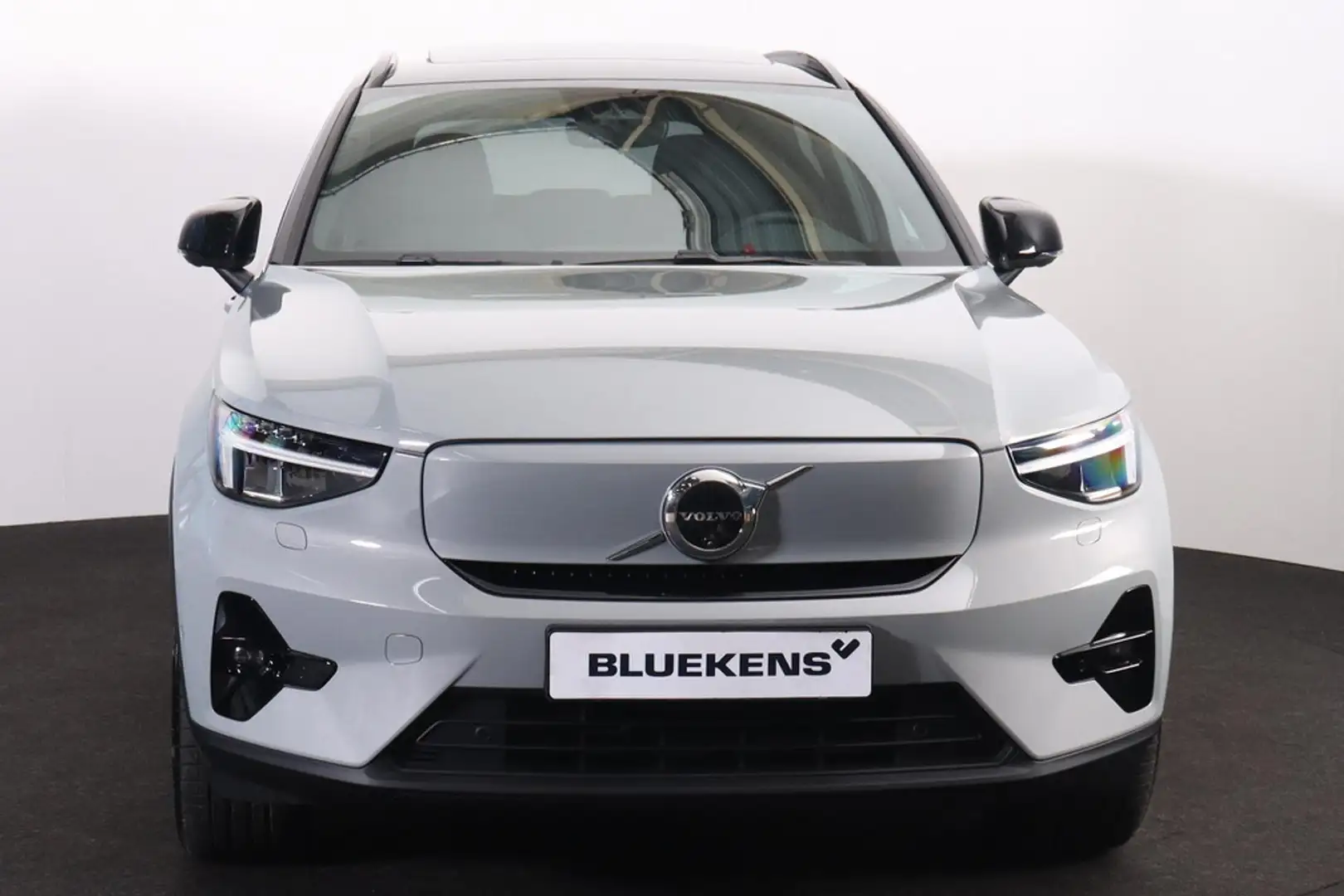 Volvo EX40 Twin Performance Ultra - Panorama/schuifdak - Inte Gris - 2