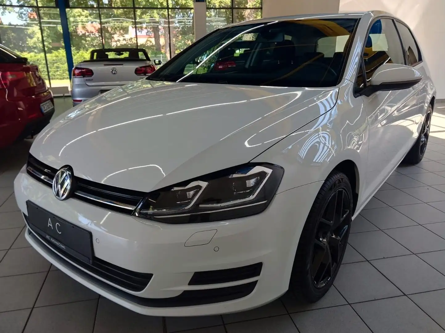 Volkswagen Golf VII Lim. Trendline BMT,2.Hand.SH,LED Weiß - 1