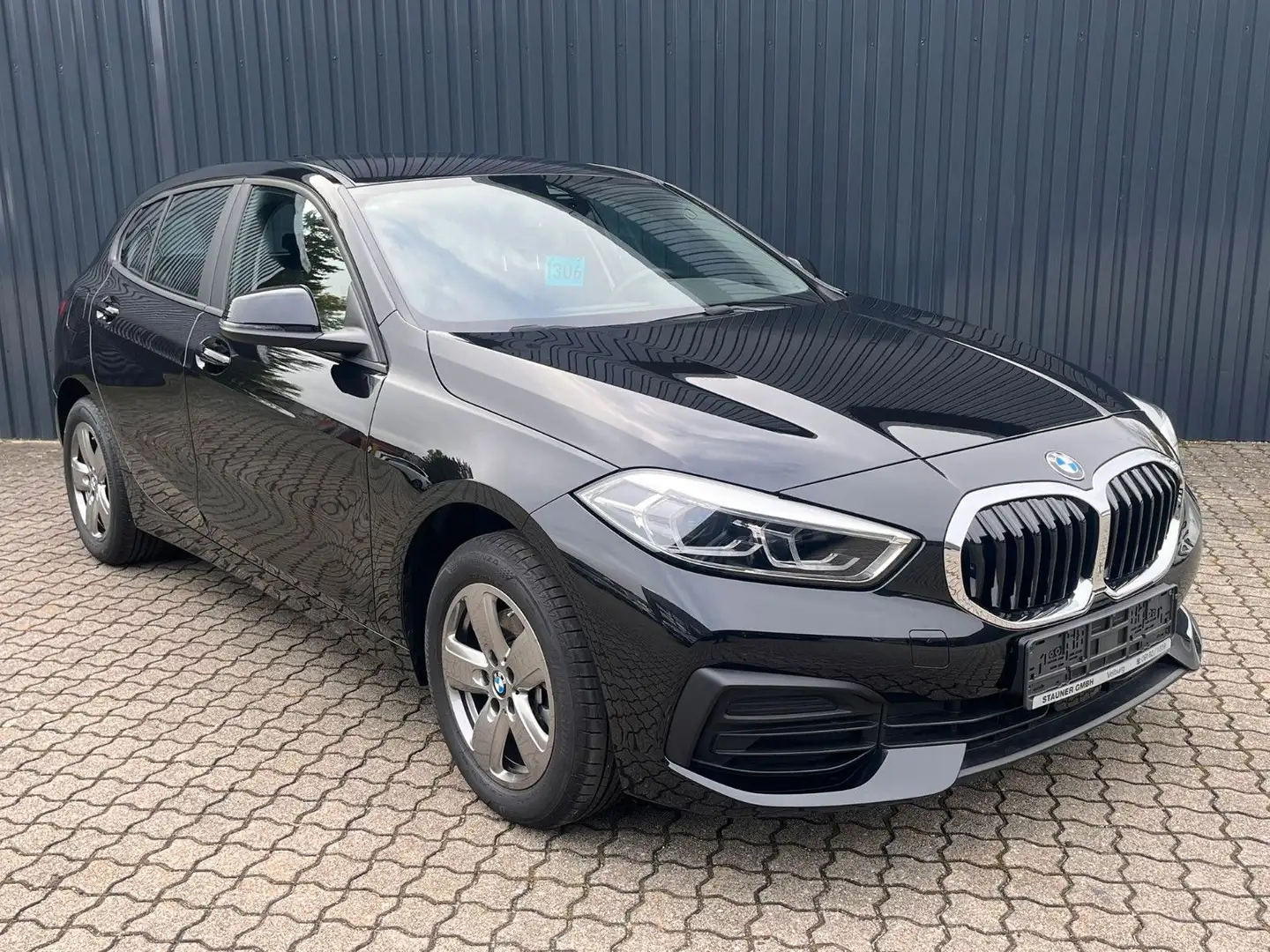 BMW 118 i 5-Türer /LED/Lenkradheiz/Sitzheiz/Navi Zwart - 2