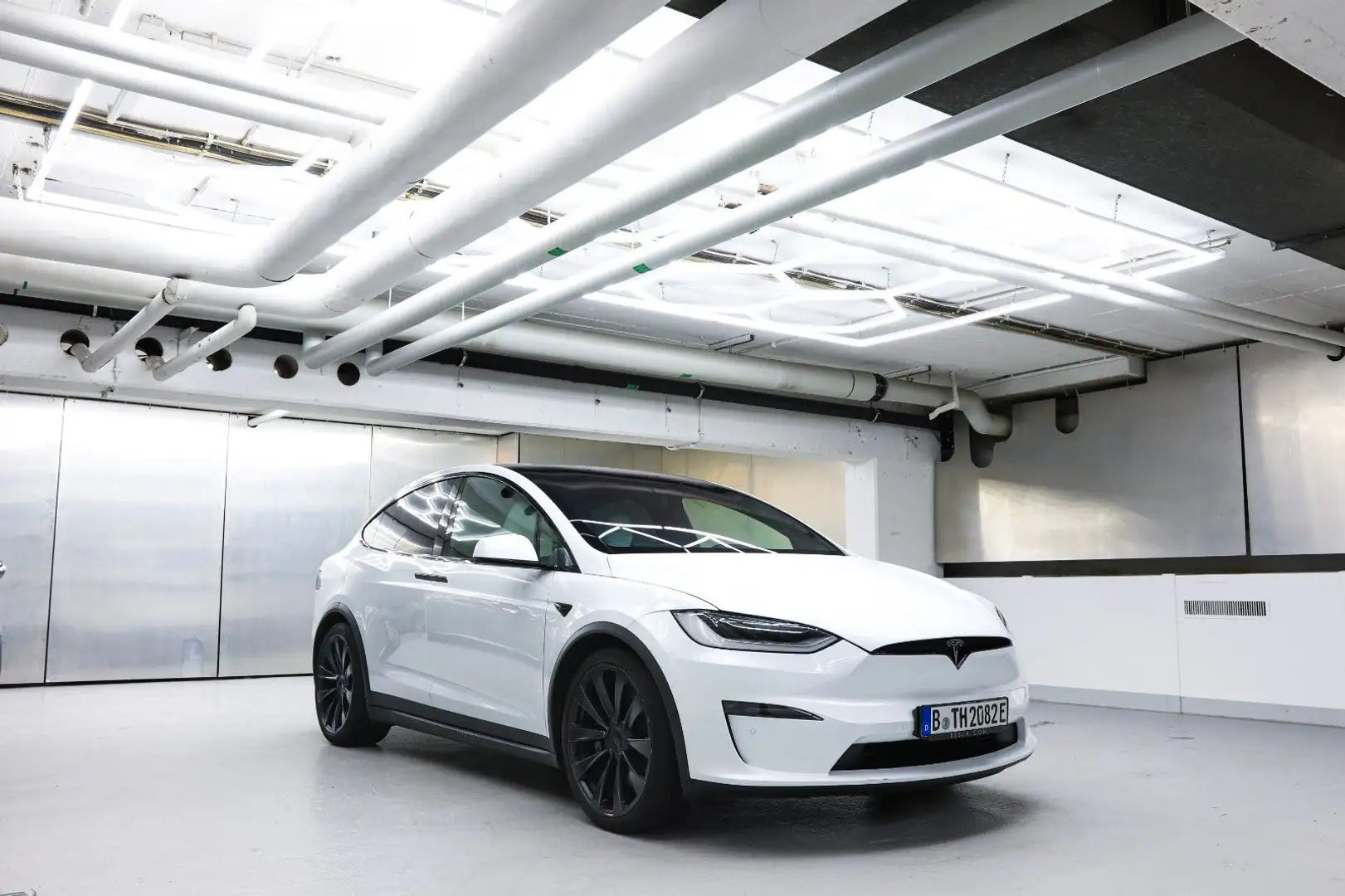Tesla Model X Plaid 1. Hand weiss/weiss Blanc - 1