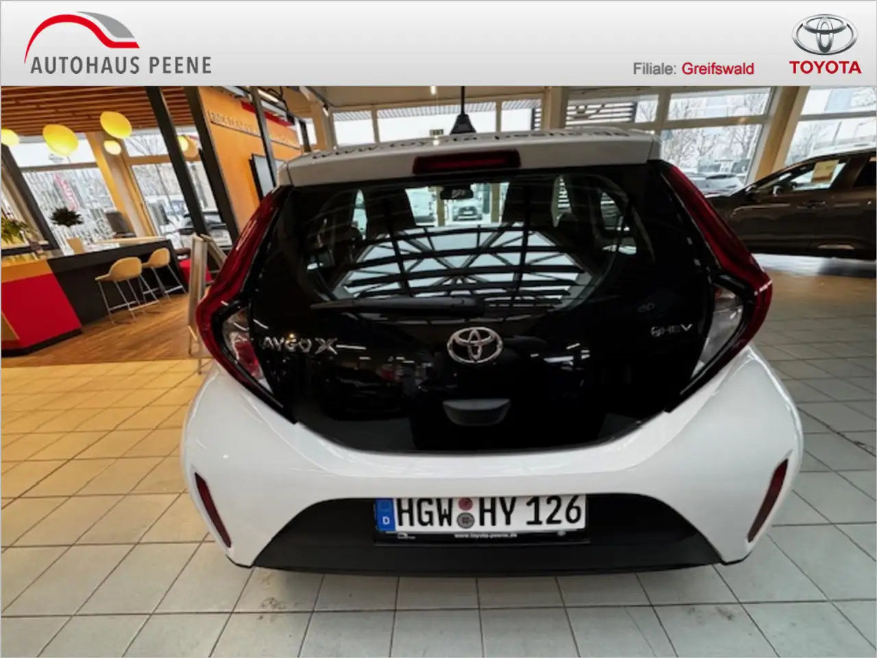 Toyota Aygo X 1.5l Hybrid Pure 4
