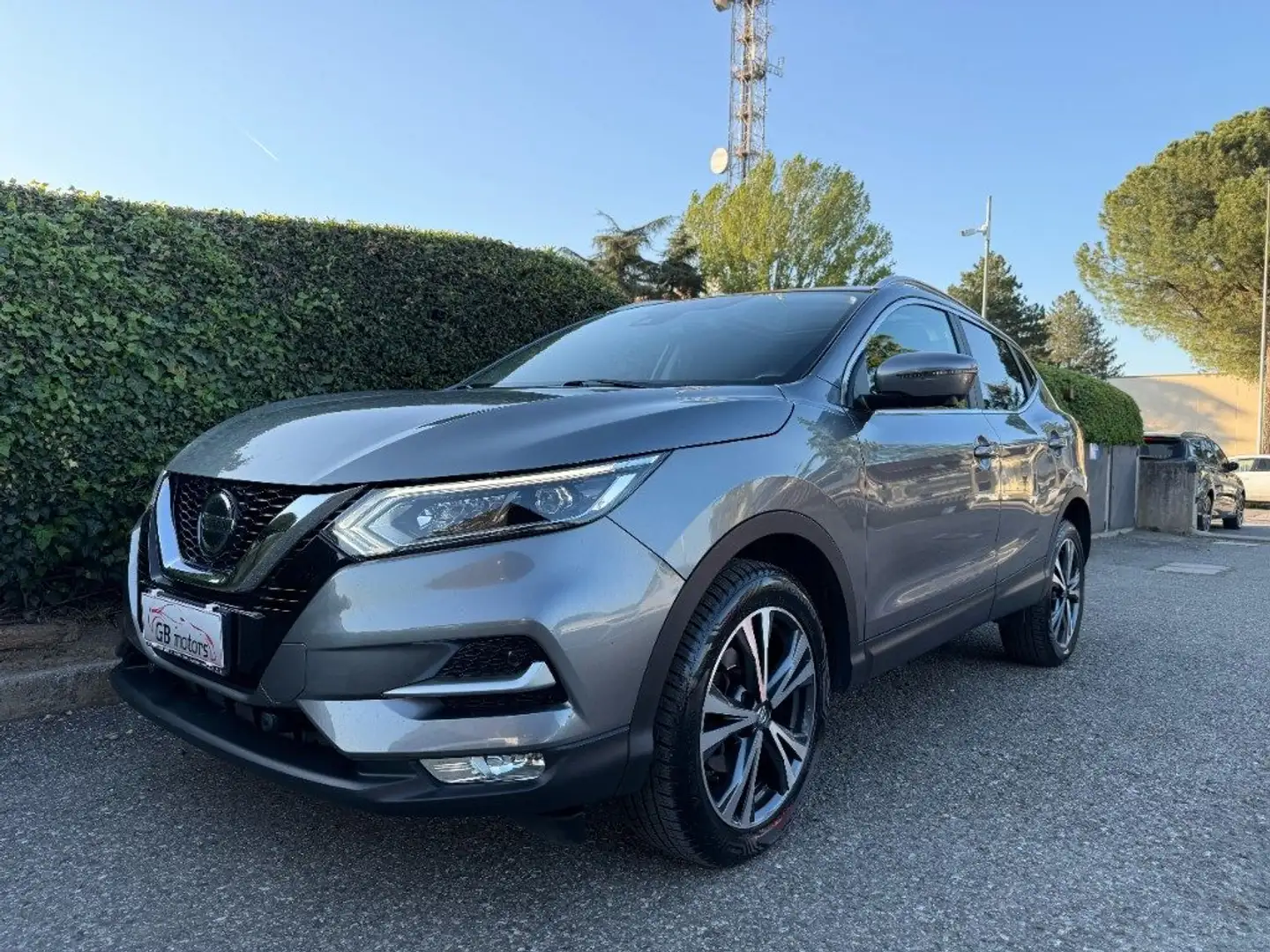 Nissan Qashqai 1.2 DIG-T N-Connecta NAVI - TETTO - LED - 18 Grau - 1