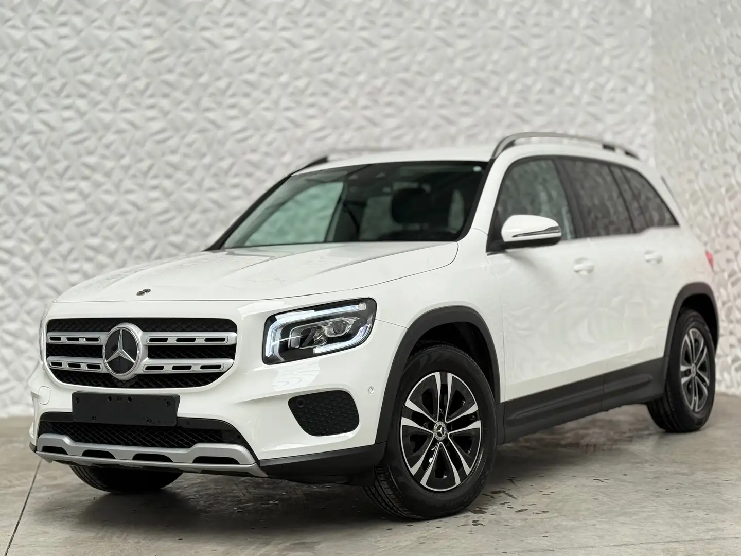 Mercedes-Benz GLB 180 d Business Line Automatique Blanc - 1