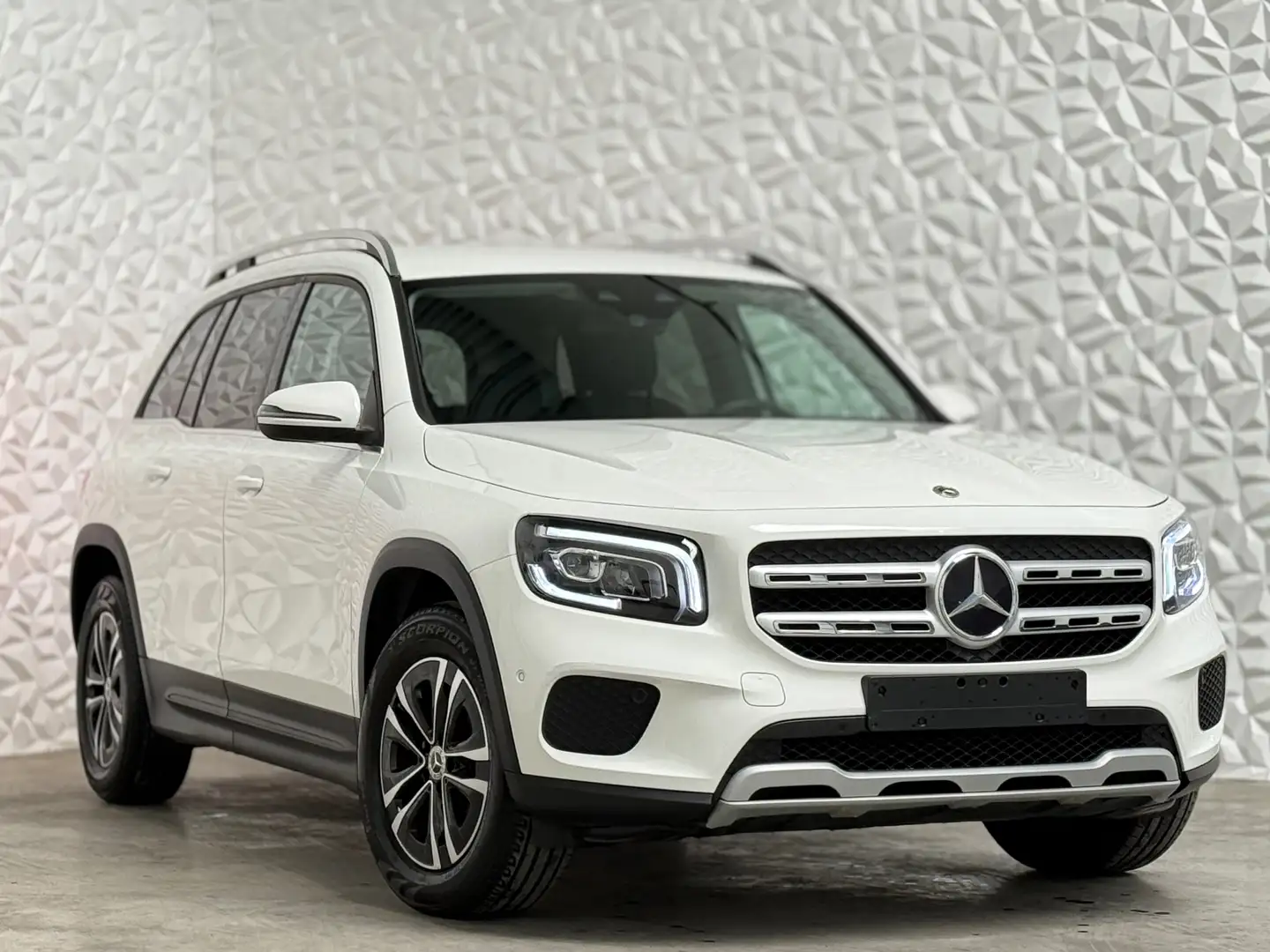 Mercedes-Benz GLB 180 d Business Line Automatique Blanc - 2