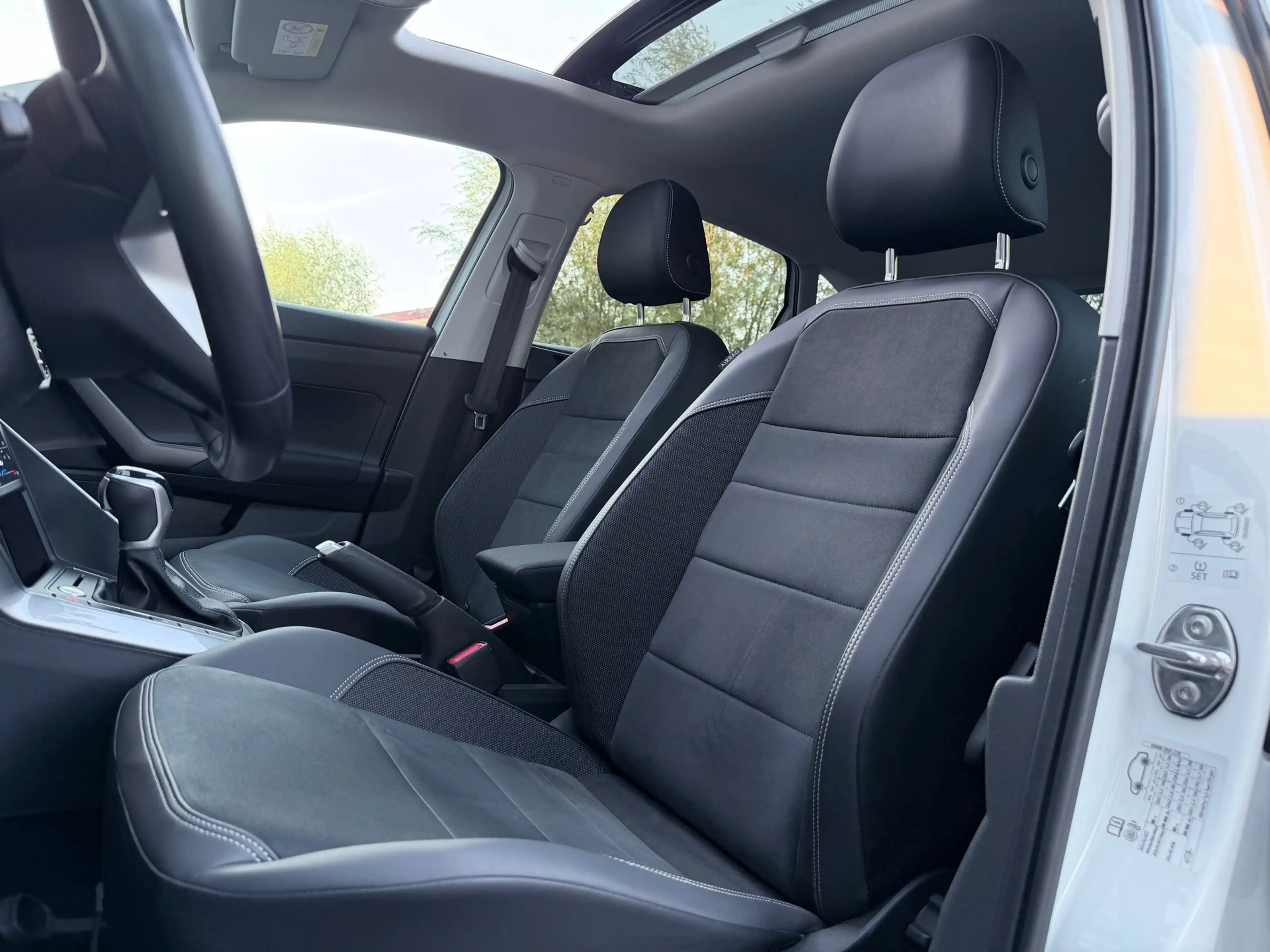 Volkswagen Taigo 1.5 TSI Style Pano/Beats/Camera — photo 10