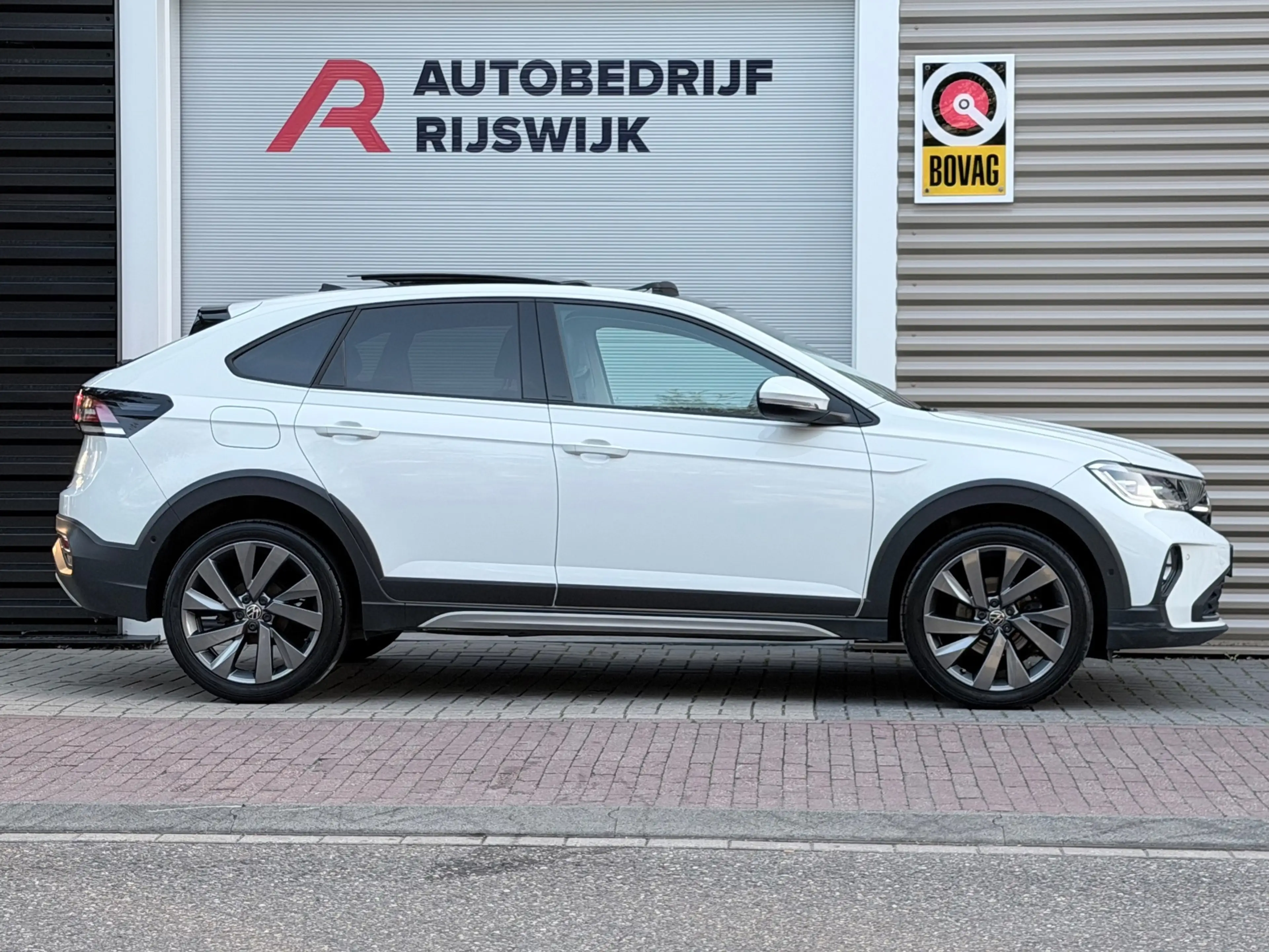 Volkswagen Taigo 1.5 TSI Style Pano/Beats/Camera — photo 5