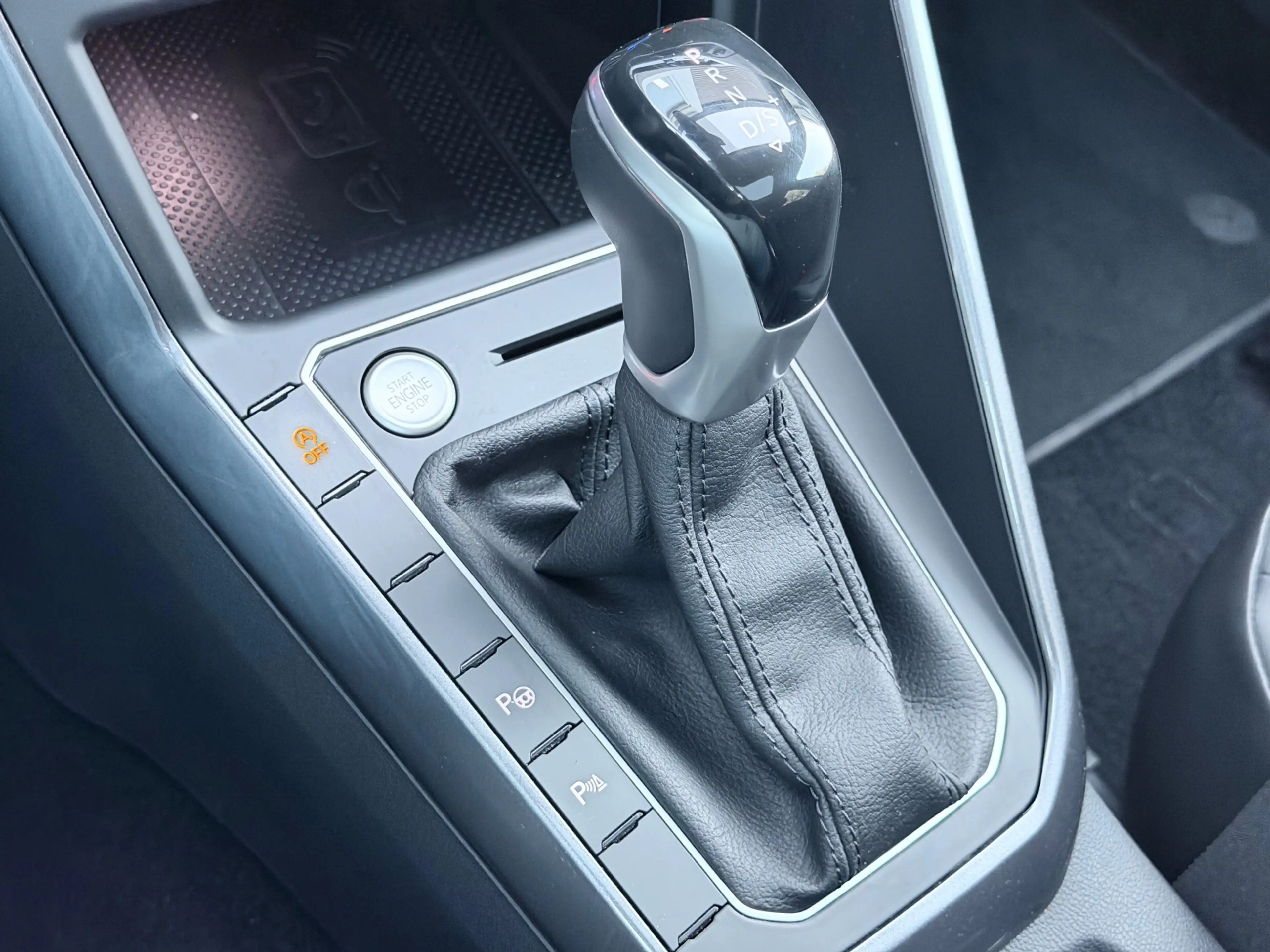 Volkswagen Taigo 1.5 TSI Style Pano/Beats/Camera — photo 16
