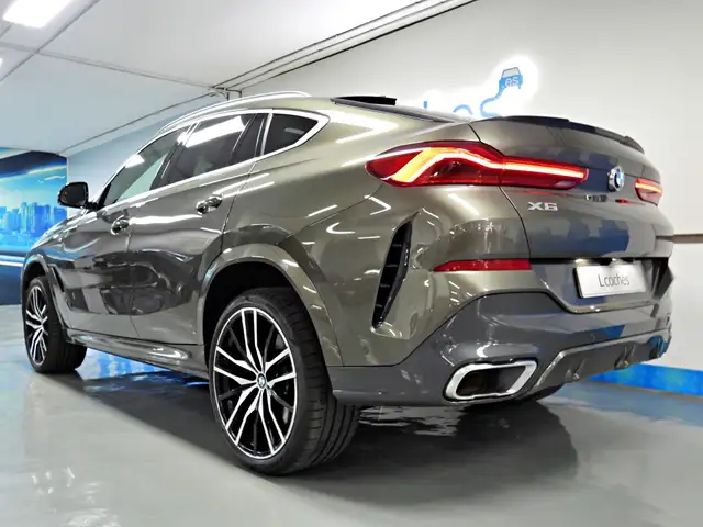 BMW X6 view 7