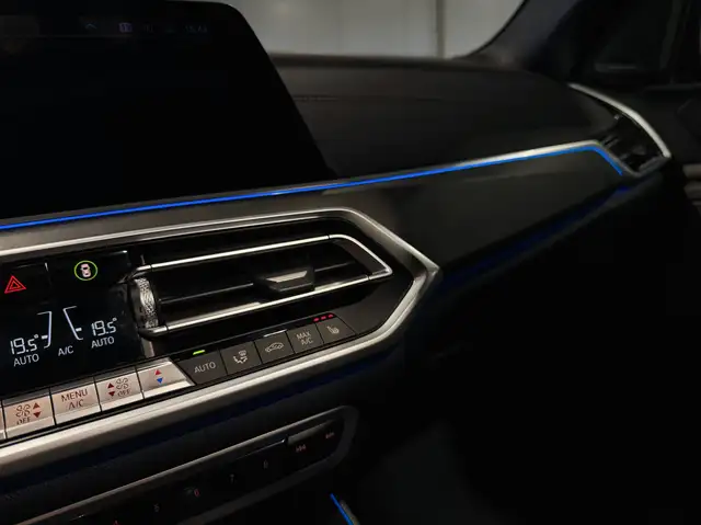 BMW X5 view 20