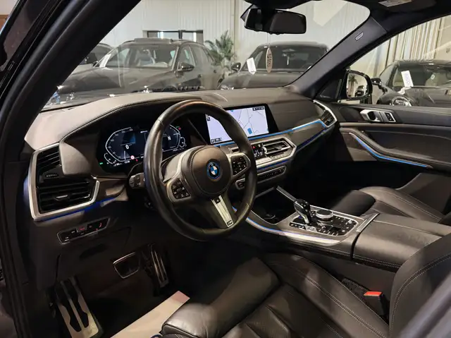 BMW X5 Xdrive45e view 2