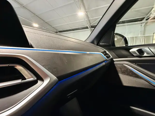 BMW X5 Xdrive45e view 5