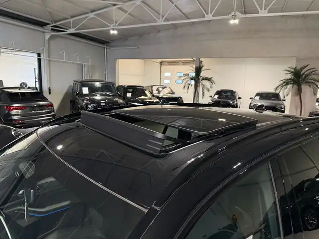BMW X5 Xdrive45e view 3