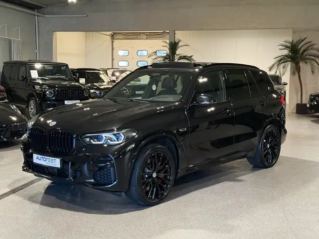 BMW X5 Xdrive45e view 6