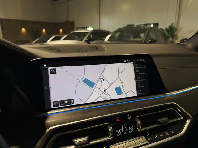 BMW X5 view 18