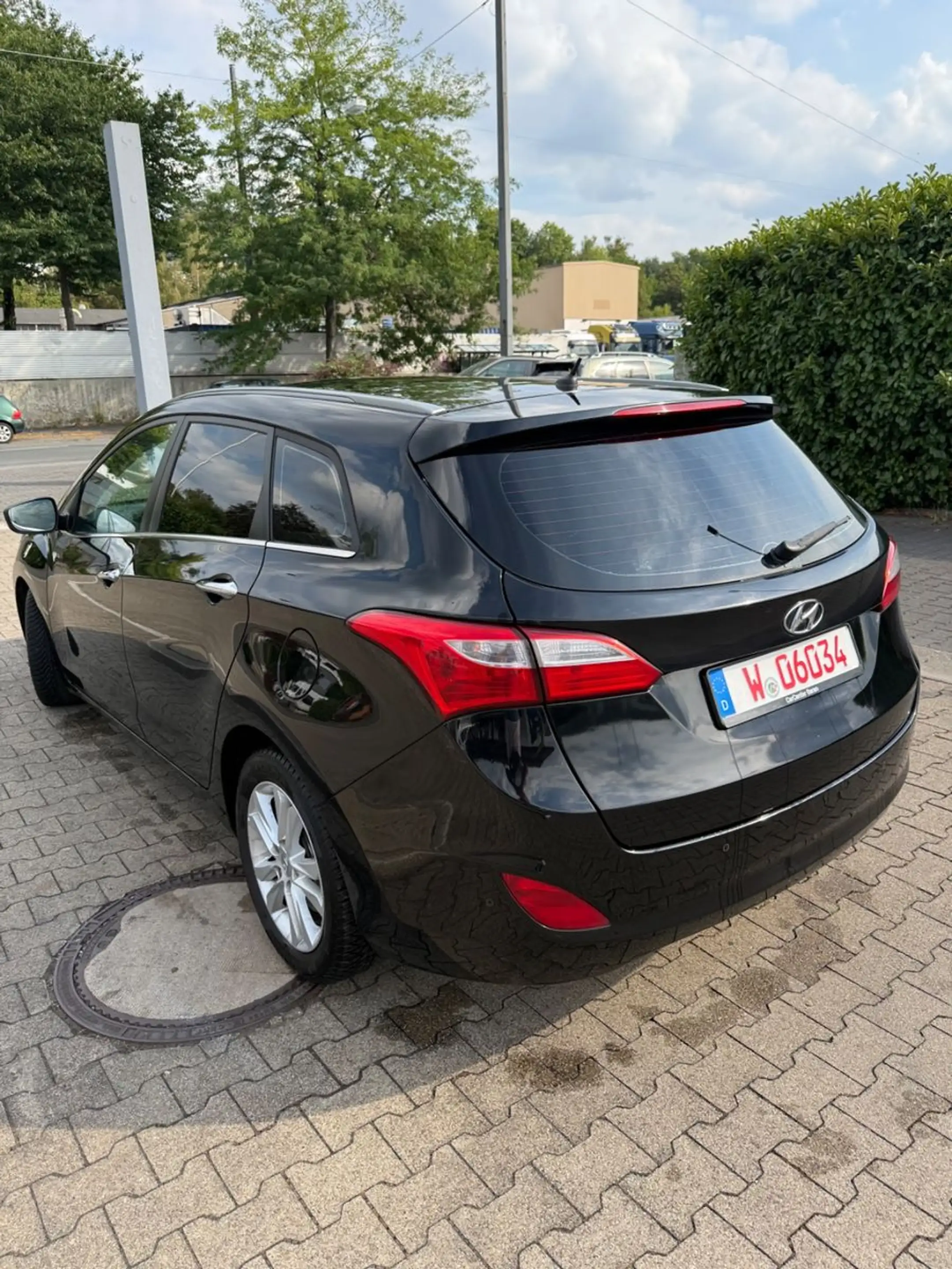 Hyundai i30 AUTO i30 Trend LEDER PANO SHZ — photo 8