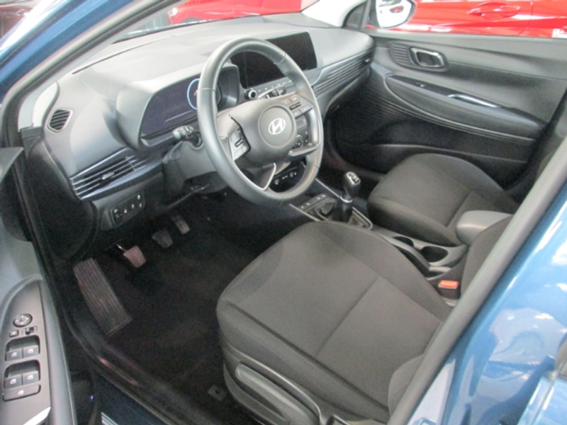 Hyundai i20 Trend Kamera Shz Navi Android Apple CarPlay — photo 12