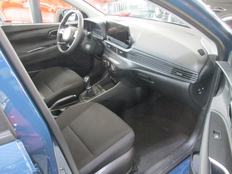 Hyundai i20 Trend Kamera Shz Navi Android Apple CarPlay — photo 10