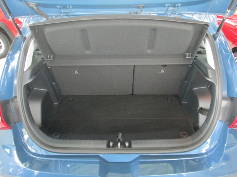 Hyundai i20 Trend Kamera Shz Navi Android Apple CarPlay — photo 8