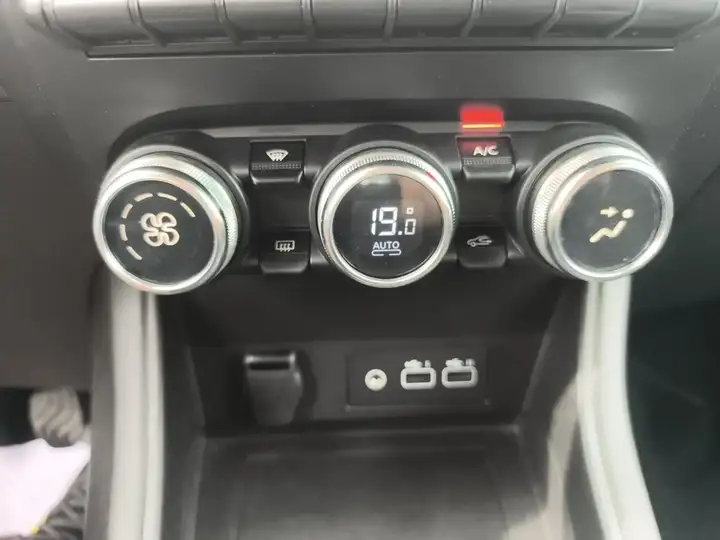 Mitsubishi ASX 100T Spirit 2024, foto 19