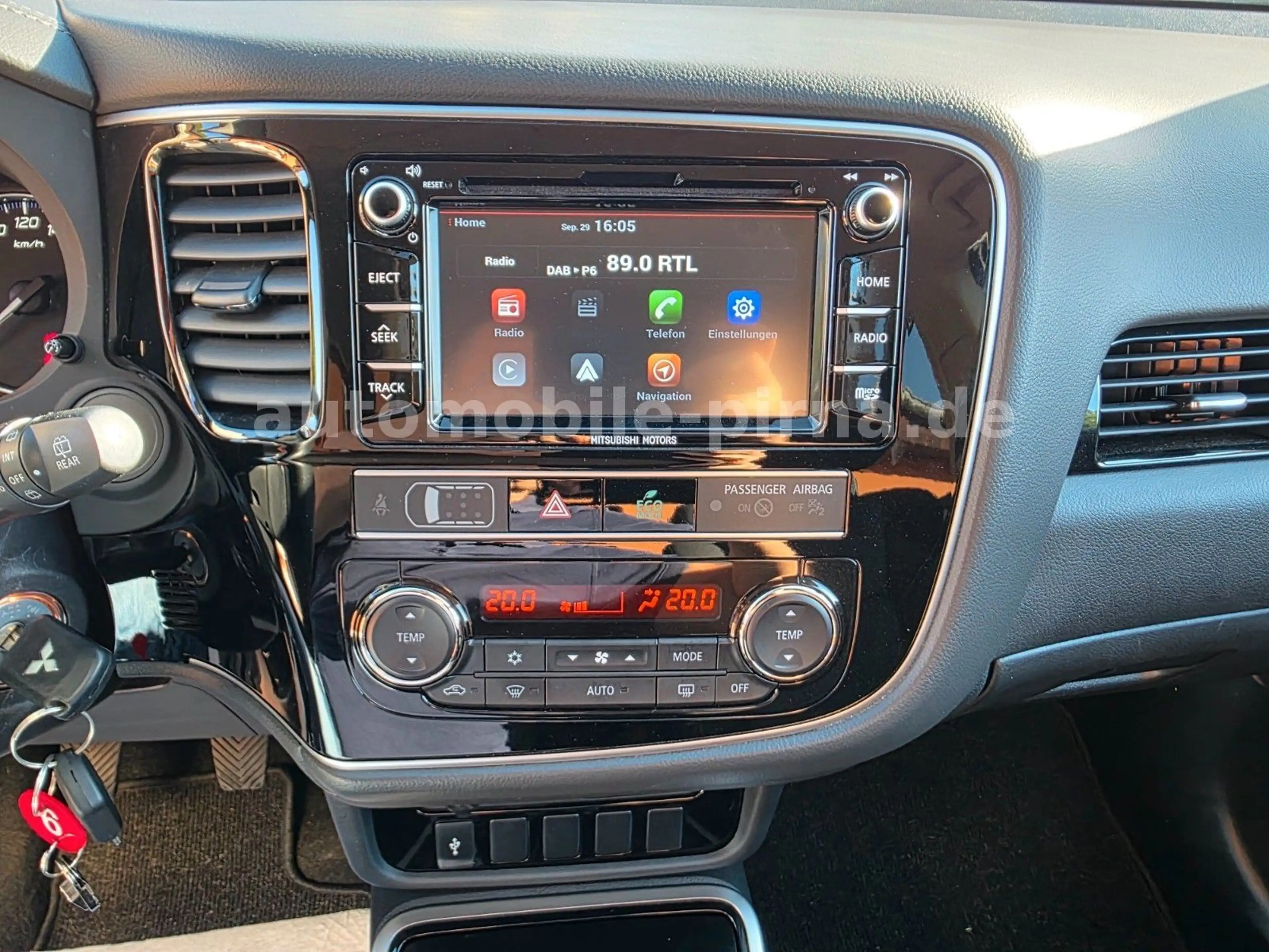 Mitsubishi Outlander 2.0 Diamant Ed. 2WD+NAVI/wenig KM/1.HD — photo 13