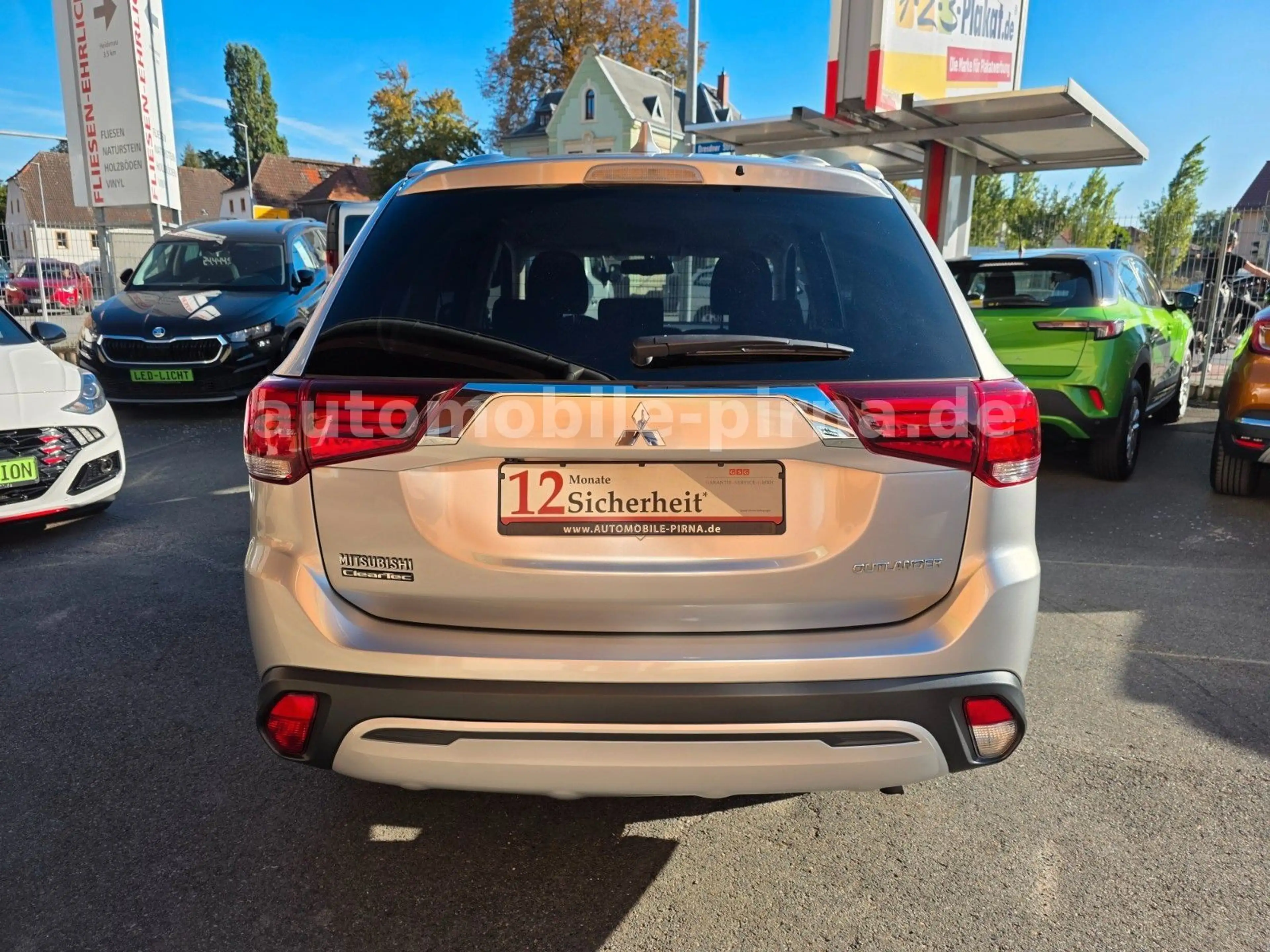 Mitsubishi Outlander 2.0 Diamant Ed. 2WD+NAVI/wenig KM/1.HD — photo 6