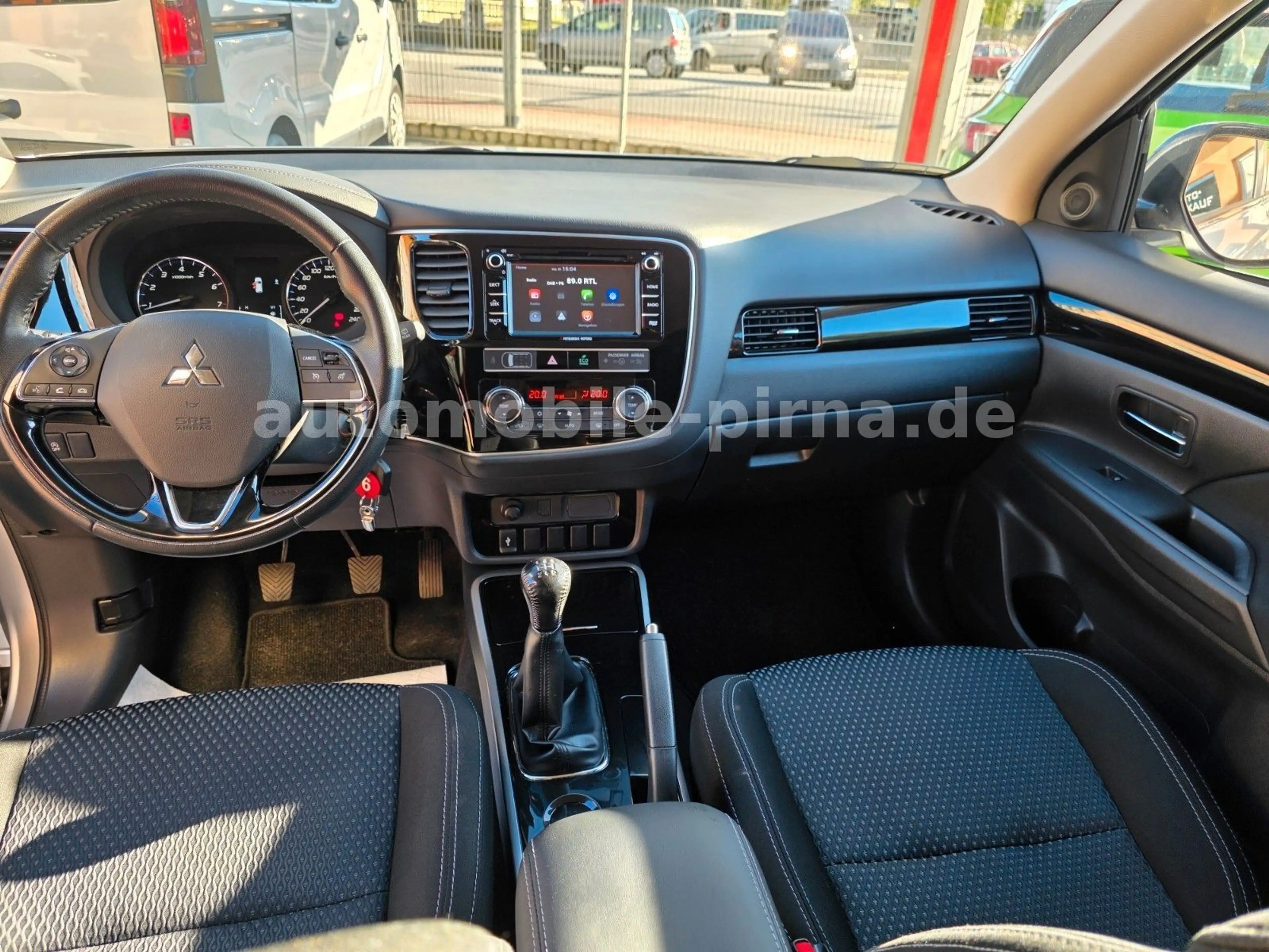 Mitsubishi Outlander 2.0 Diamant Ed. 2WD+NAVI/wenig KM/1.HD — photo 11