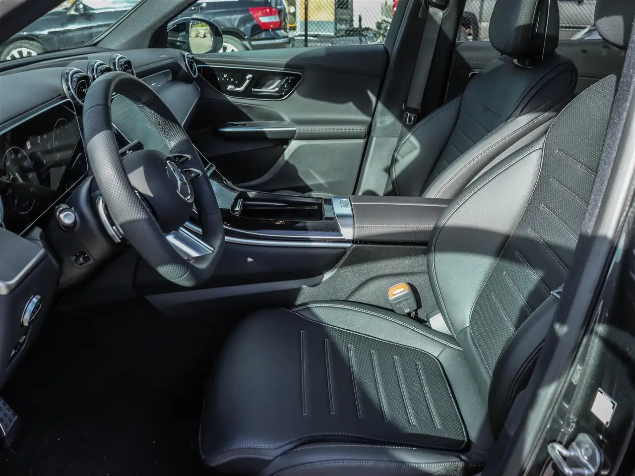 Mercedes-Benz GLC снимка Mercedes-Benz GLC