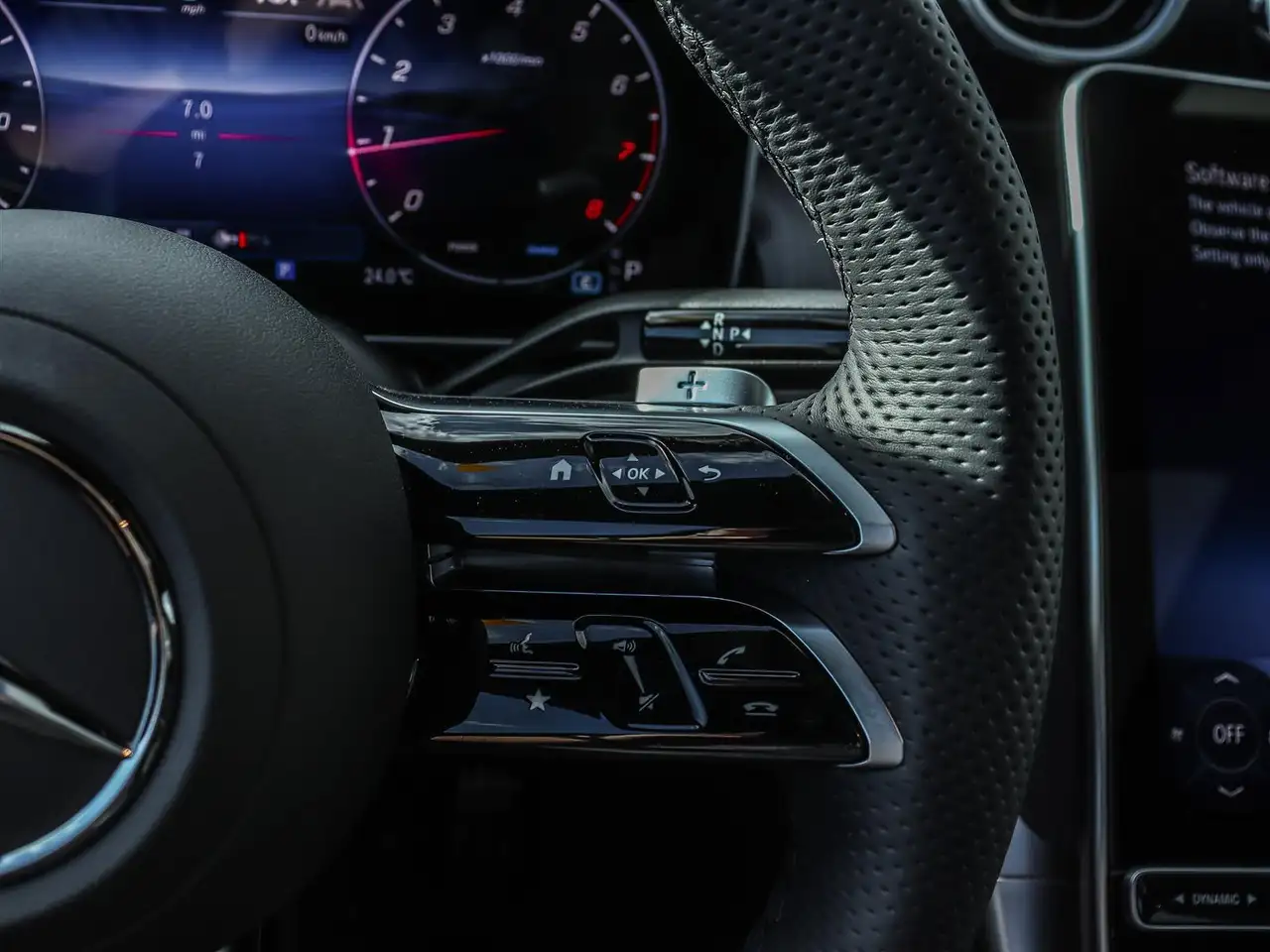 Mercedes-Benz GLC снимка Mercedes-Benz GLC