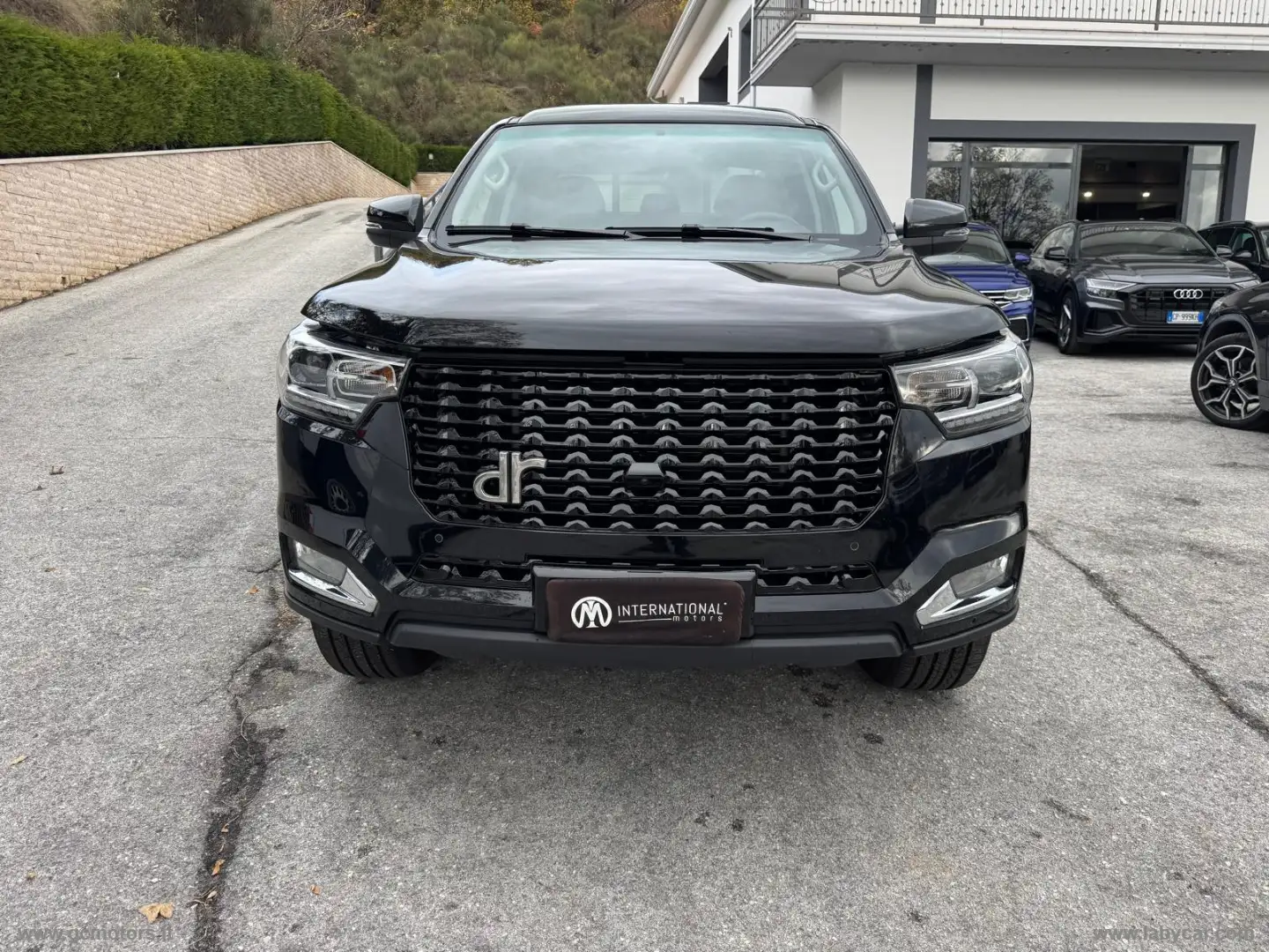 DR Automobiles PK8 2.0 Turbo Diesel DC 4x4 Zwart - 2