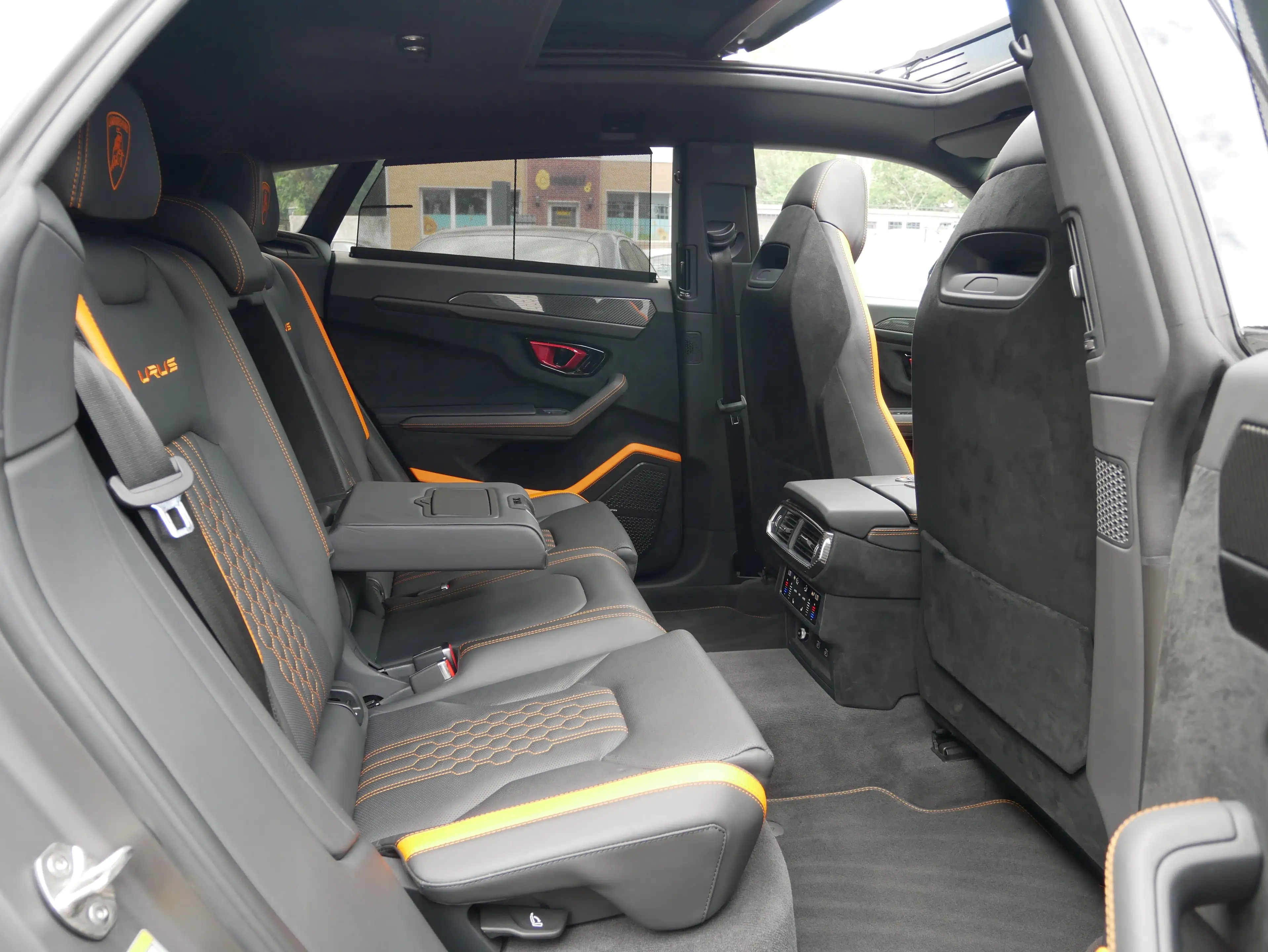 Lamborghini Urus Urus 4.0 V8 Performante 60th Anniversary Max Voll — photo 15